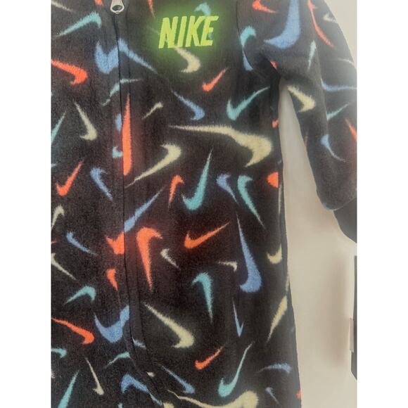 Nike Baby Boys Swoosh Swooshfetti Parade Footed Coverall Sleeper 6 Month Infant - Picture 2 of 5